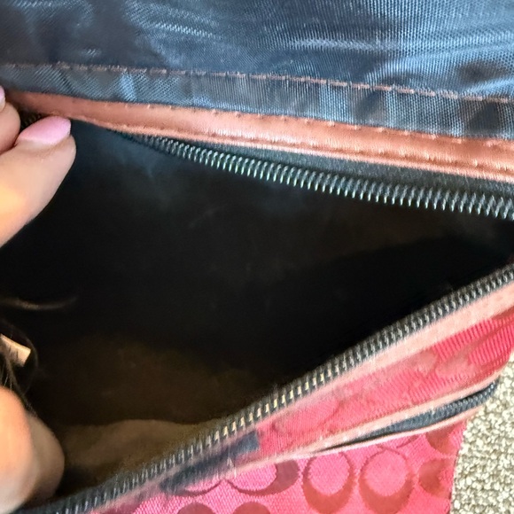 Vintage Coach Red and Black Crossbody Bag - Picture 10 of 11